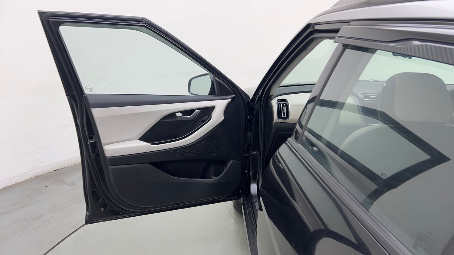 Used 2023 Hyundai Creta SX 1.5 Petrol Petrol Manual interior LEFT FRONT DOOR OPEN VIEW