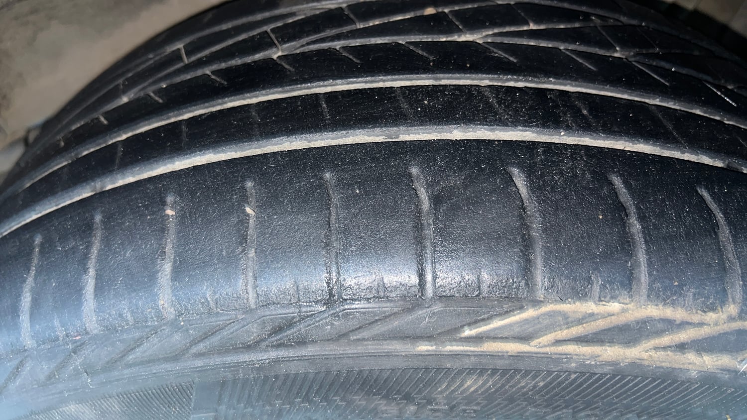 Used 2017 Tata Nexon XZ Plus Petrol Manual tyres LEFT REAR TYRE TREAD VIEW