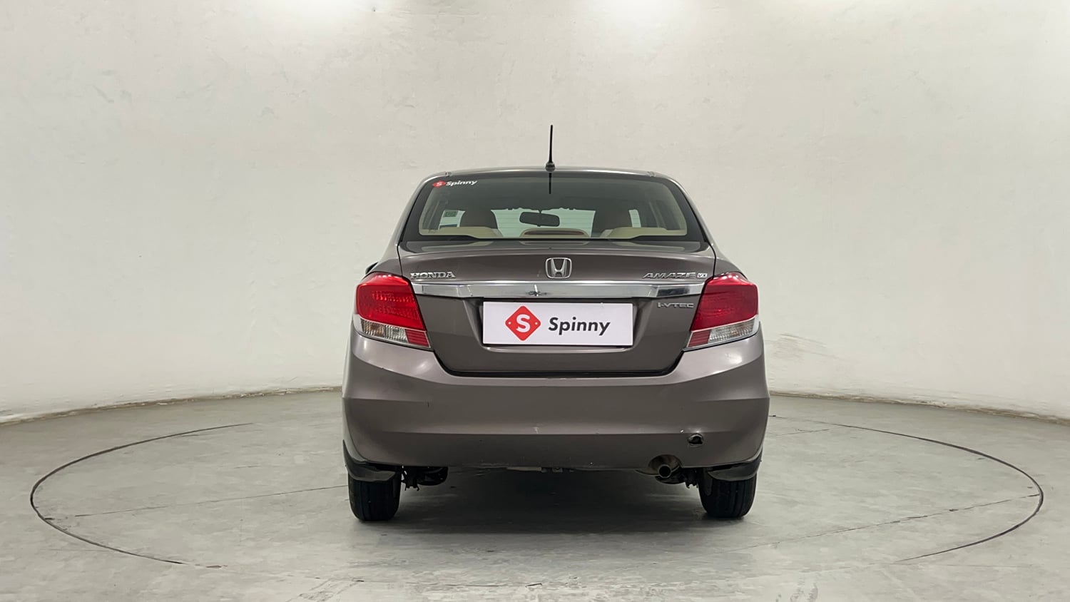 Used 2015 Honda Amaze 1.2 VX i-VTEC Petrol Manual exterior BACK VIEW