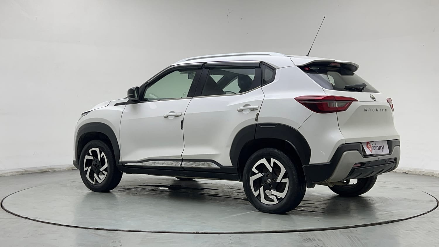 2022 Nissan Magnite XV Executive-2