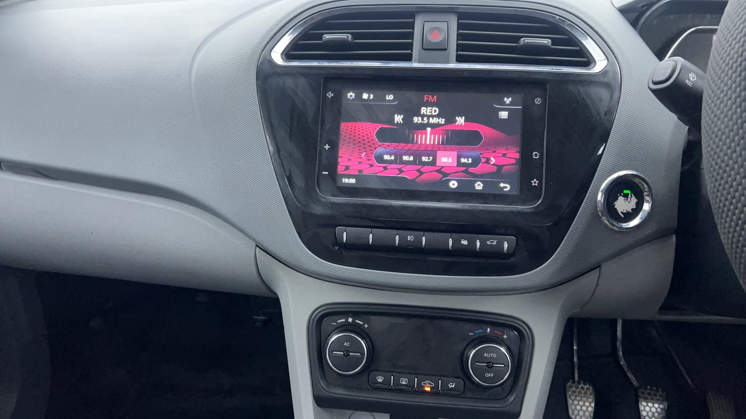 Used 2020 Tata Tigor XZ Plus Petrol Manual interior MUSIC SYSTEM & AC CONTROL VIEW