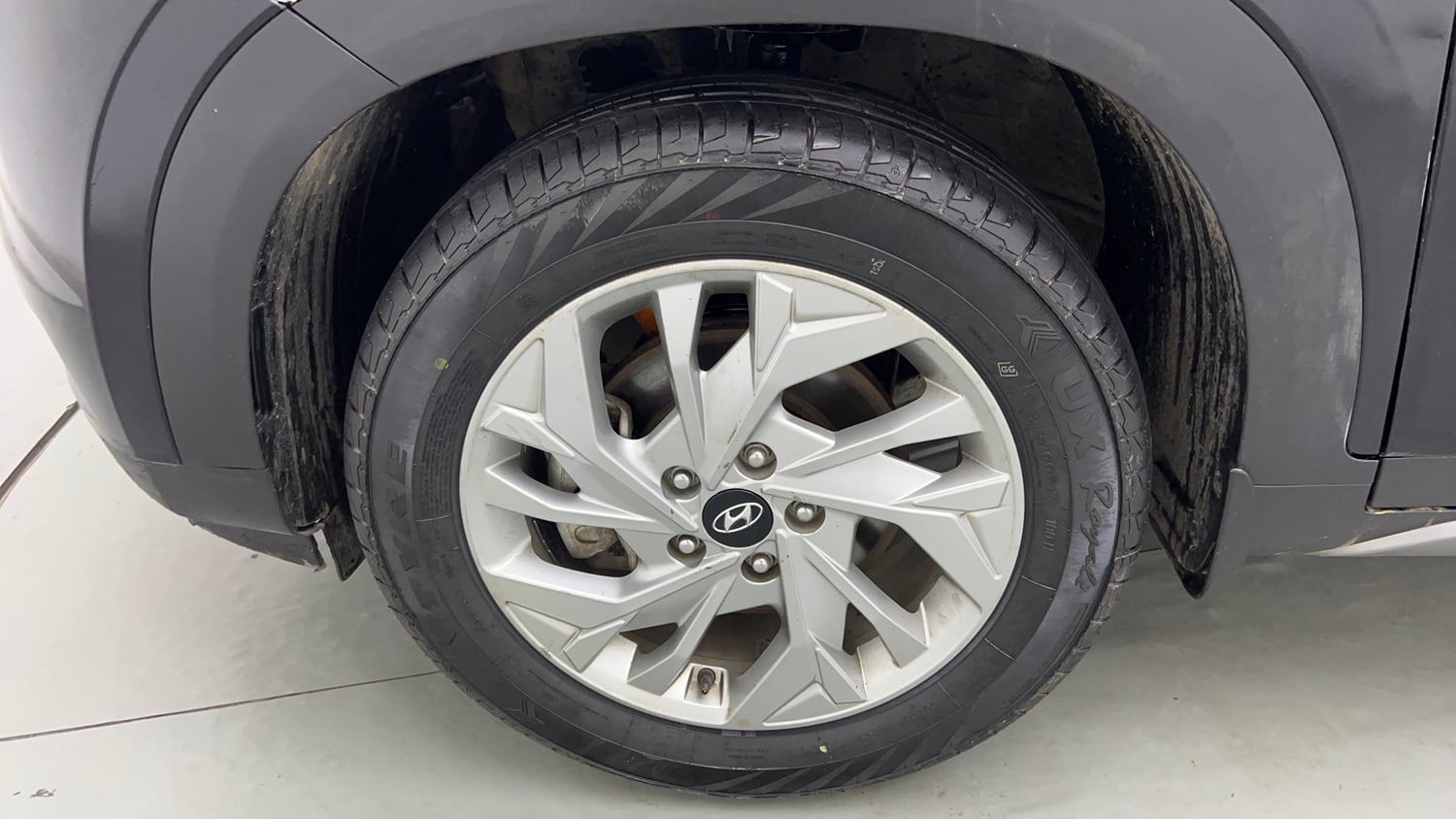 Used 2023 Hyundai Creta SX 1.5 Petrol Petrol Manual tyres LEFT FRONT TYRE RIM VIEW