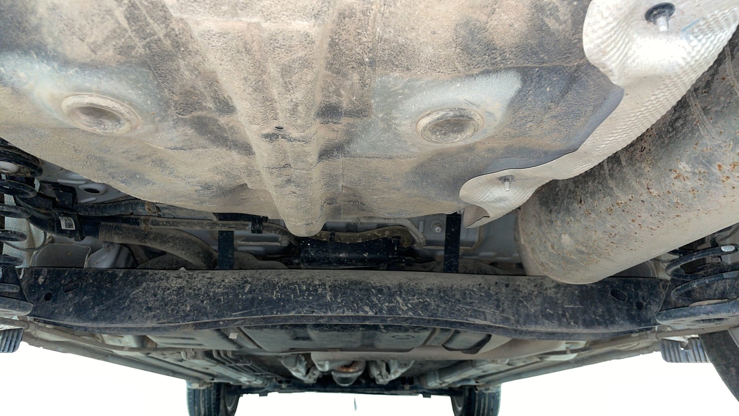 Used 2024 Hyundai Verna SX 1.5 Petrol MT Petrol Manual extra REAR UNDERBODY VIEW (TAKEN FROM REAR)