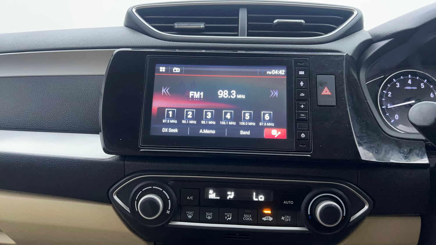 Used 2024 Honda Amaze VX 1.2 Petrol CVT Petrol Automatic interior MUSIC SYSTEM & AC CONTROL VIEW
