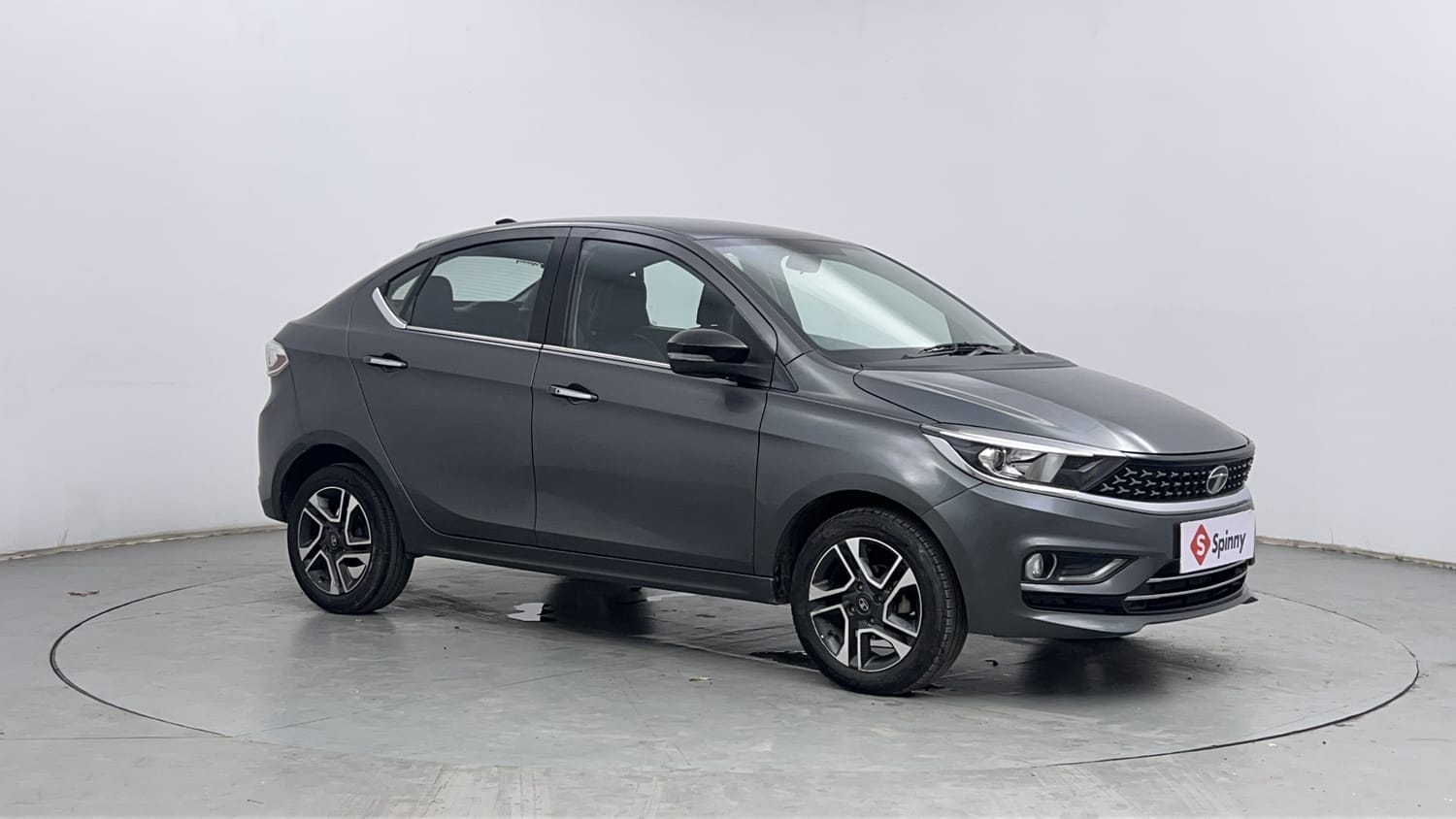 Used 2020 Tata Tigor XZ Plus Petrol Manual exterior RIGHT FRONT CORNER VIEW