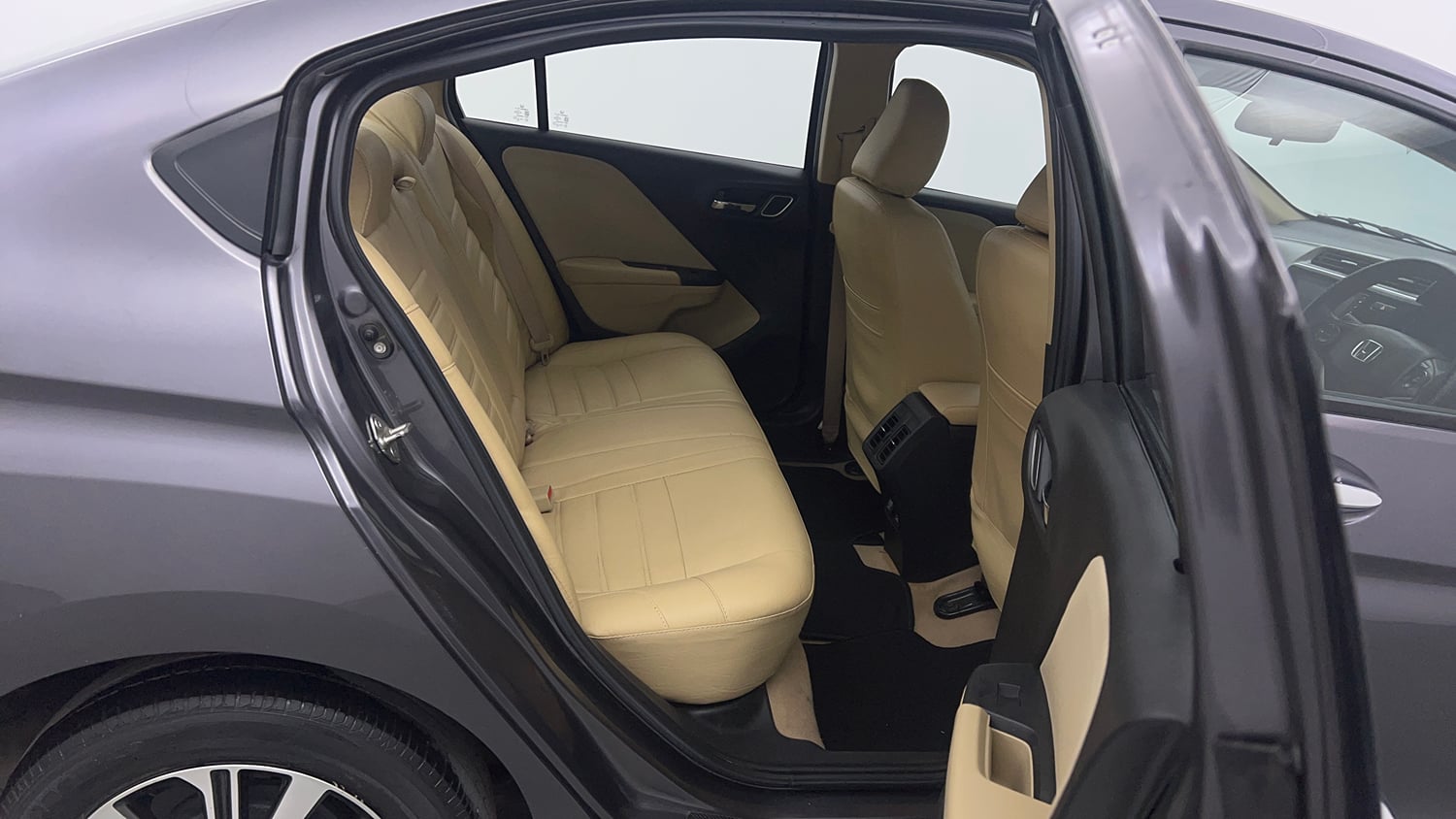 Used 2022 Honda City 4th Generation V Petrol Petrol Manual interior RIGHT SIDE REAR DOOR CABIN VIEW
