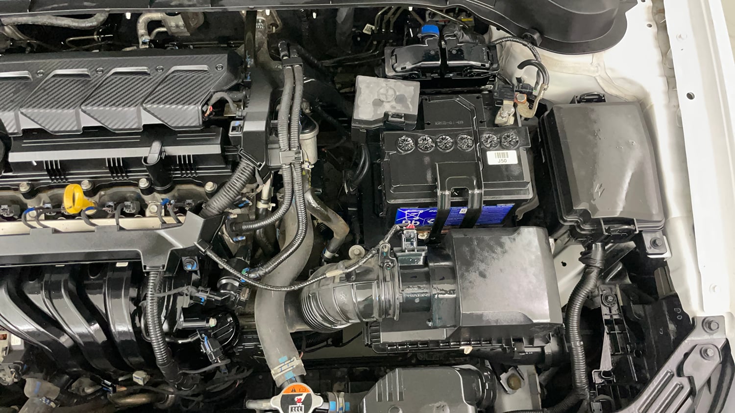 Used 2024 Hyundai Verna SX 1.5 Petrol MT Petrol Manual engine ENGINE LEFT SIDE VIEW