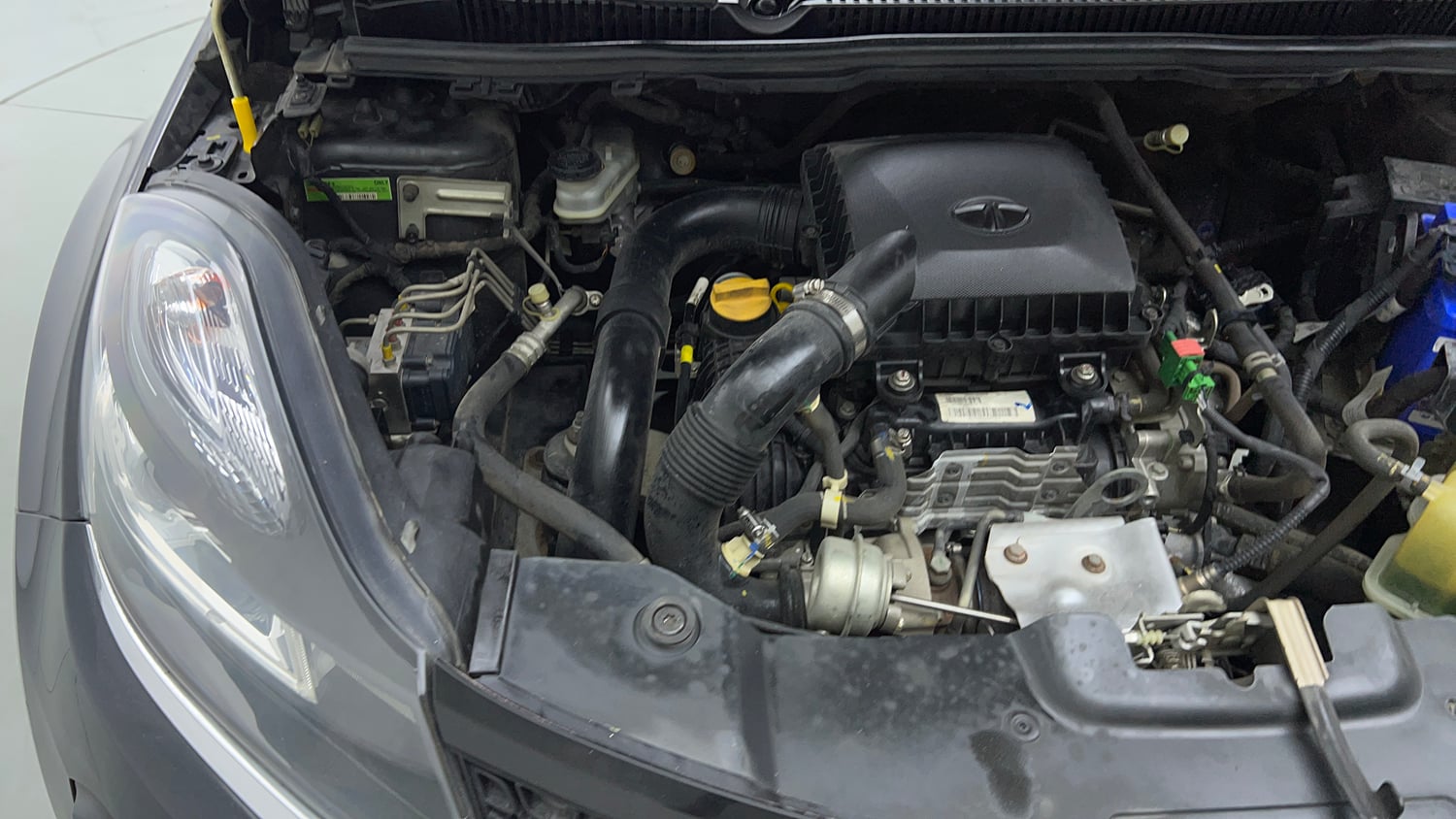 Used 2017 Tata Nexon XZ Plus Petrol Manual engine ENGINE RIGHT SIDE VIEW