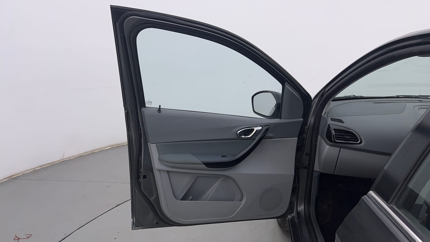 Used 2020 Tata Tigor XZ Plus Petrol Manual interior LEFT FRONT DOOR OPEN VIEW