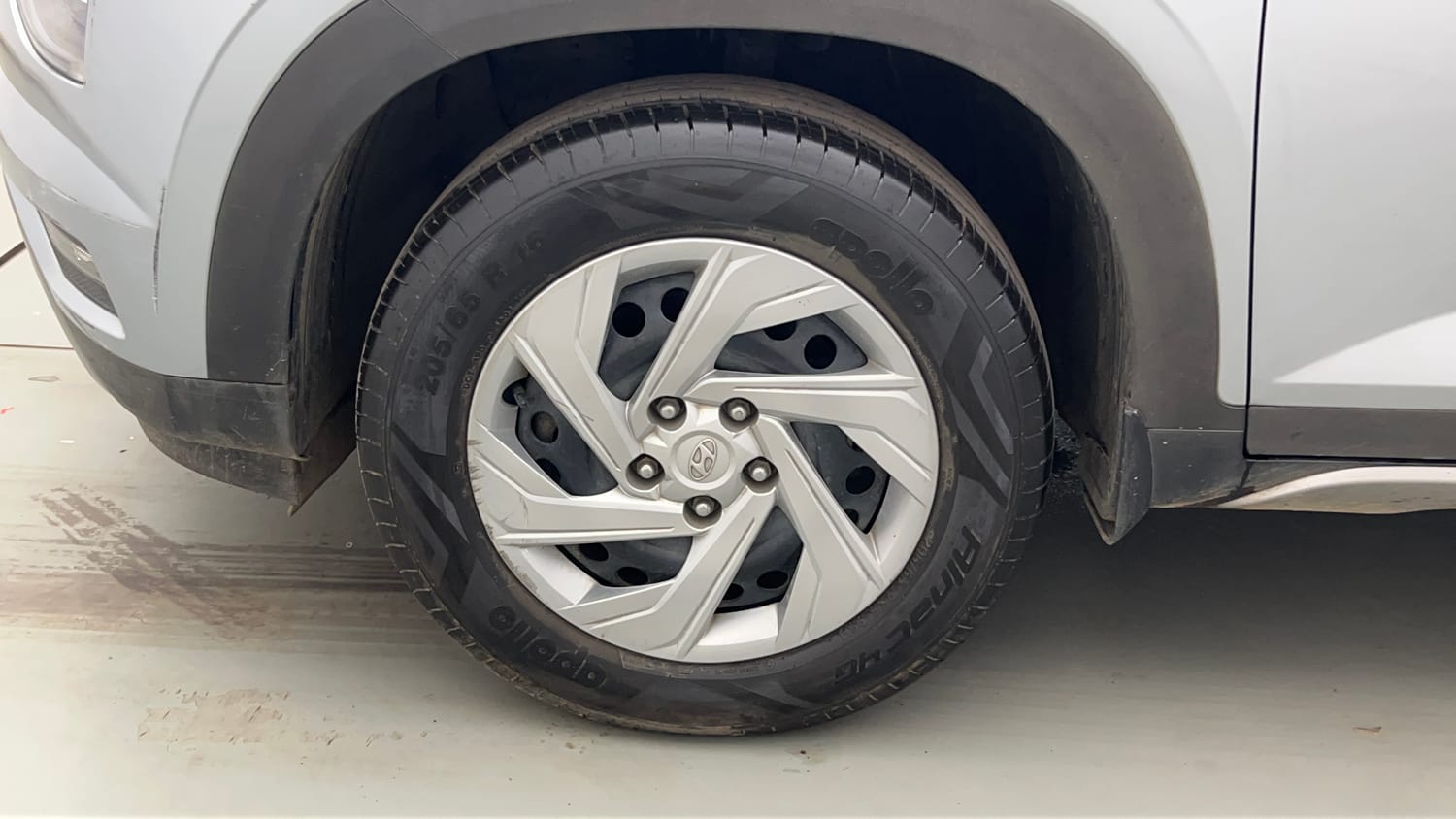 Used 2022 Hyundai Creta EX 1.5 Petrol Petrol Manual tyres LEFT FRONT TYRE RIM VIEW