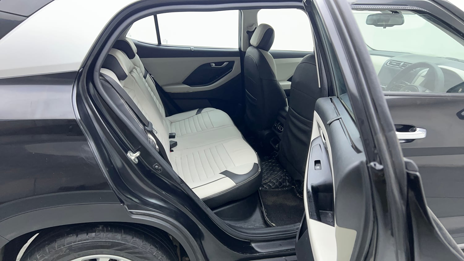 Used 2023 Hyundai Creta SX 1.5 Petrol Petrol Manual interior RIGHT SIDE REAR DOOR CABIN VIEW