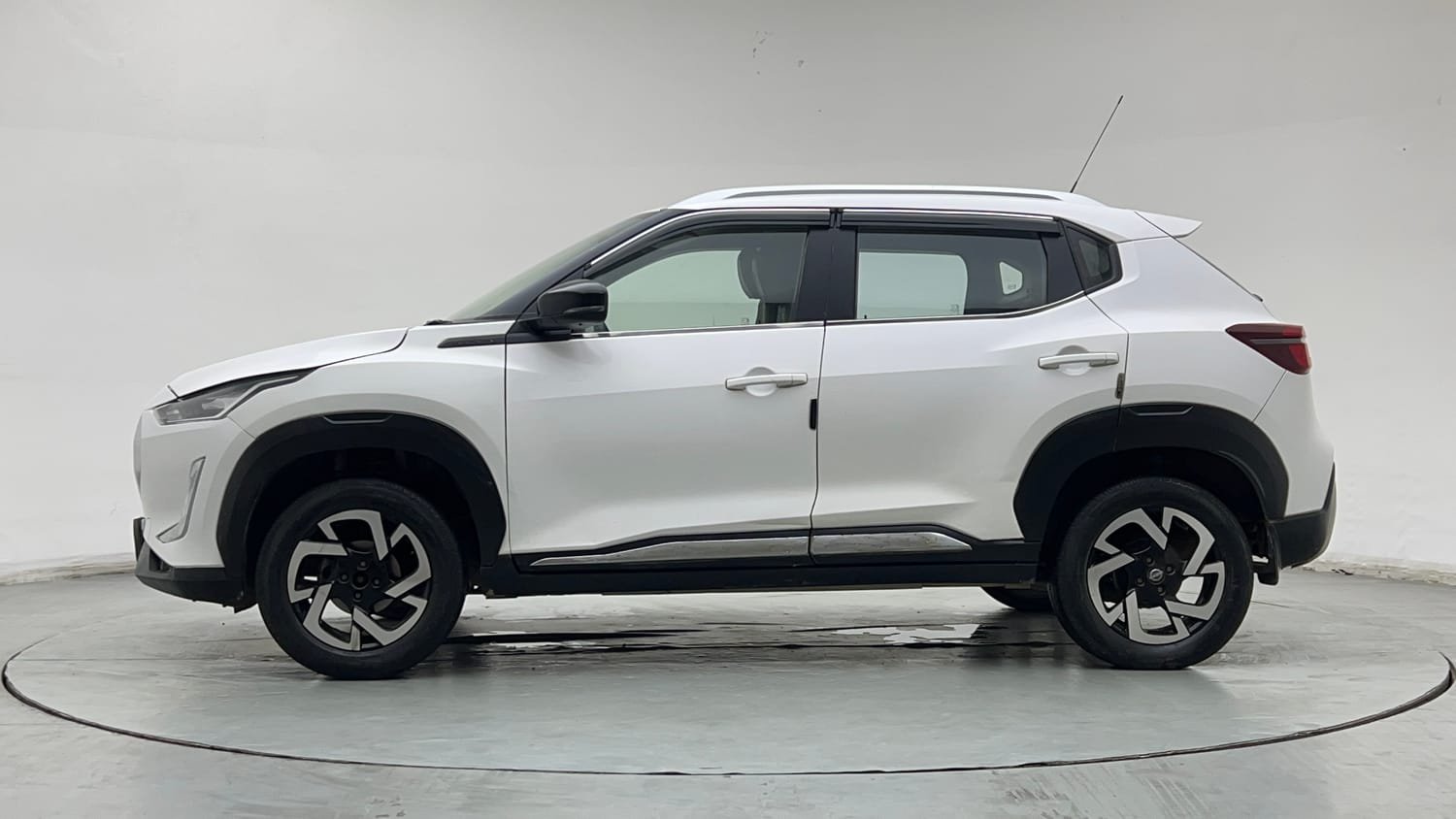 2022 Nissan Magnite XV Executive-1