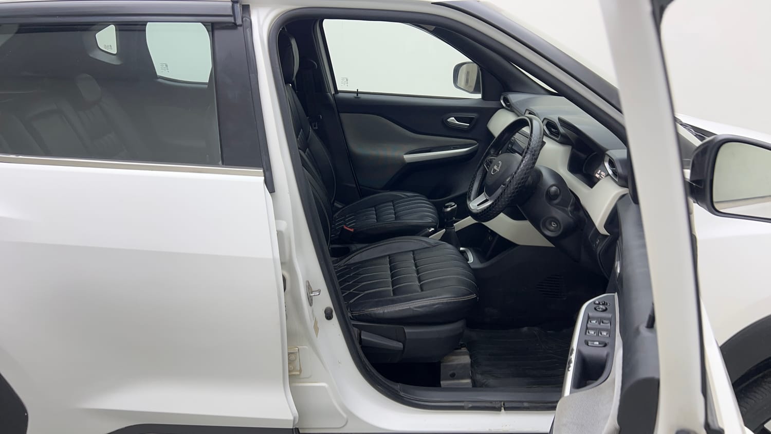 2022 Nissan Magnite XV Executive-17