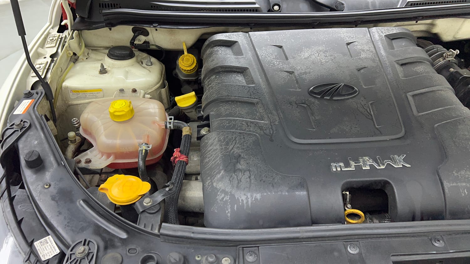 Used 2019 Mahindra XUV500 W9 Diesel Manual engine ENGINE RIGHT SIDE VIEW