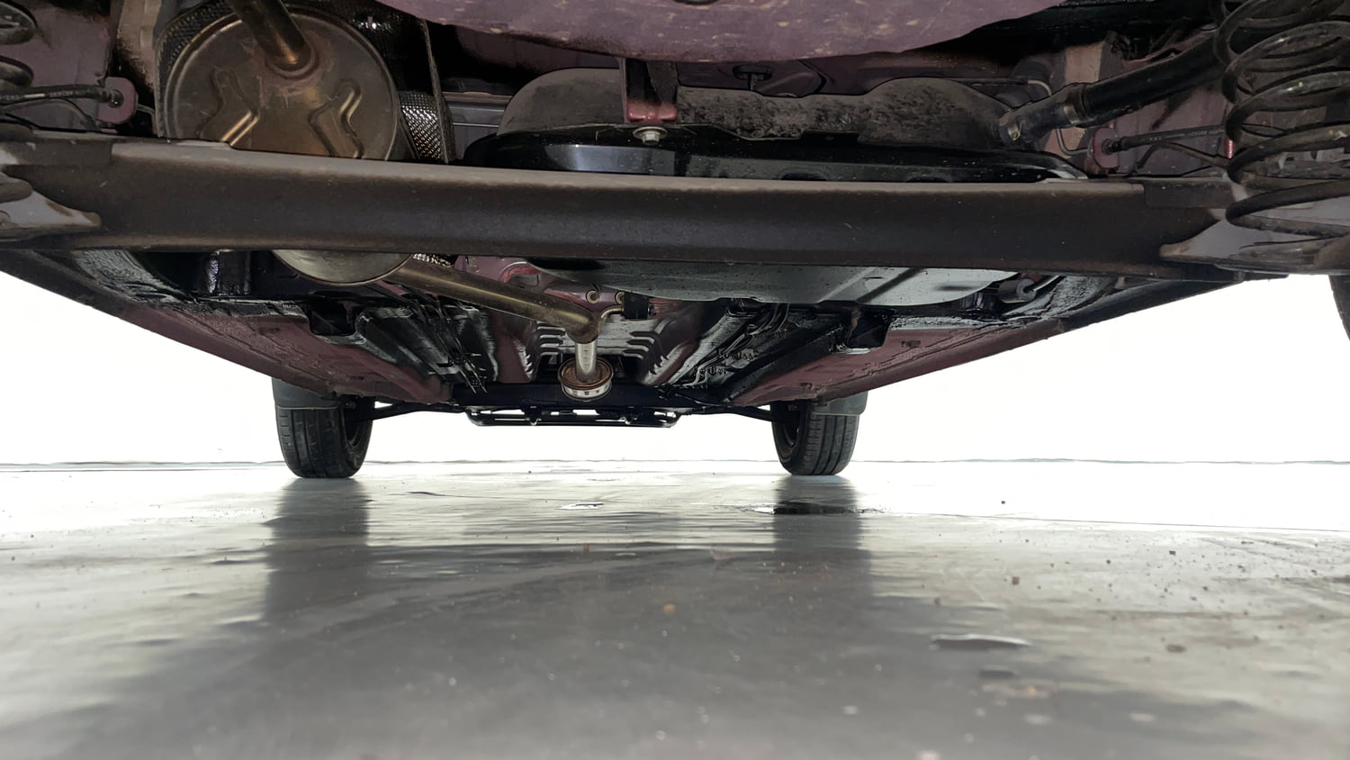 Used 2025 Renault Kwid RXT 1.0L AMT Petrol Automatic extra REAR UNDERBODY VIEW (TAKEN FROM REAR)