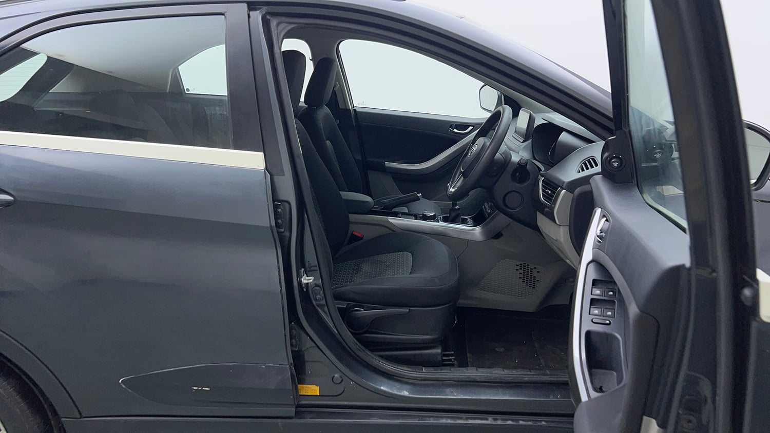 Used 2017 Tata Nexon XZ Plus Petrol Manual interior RIGHT SIDE FRONT DOOR CABIN VIEW
