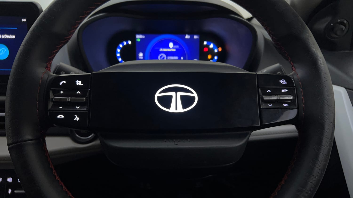 Used 2024 Tata Nexon Creative Plus S 1.2 Revotron Petrol 6MT DT Petrol Manual top_features Airbags