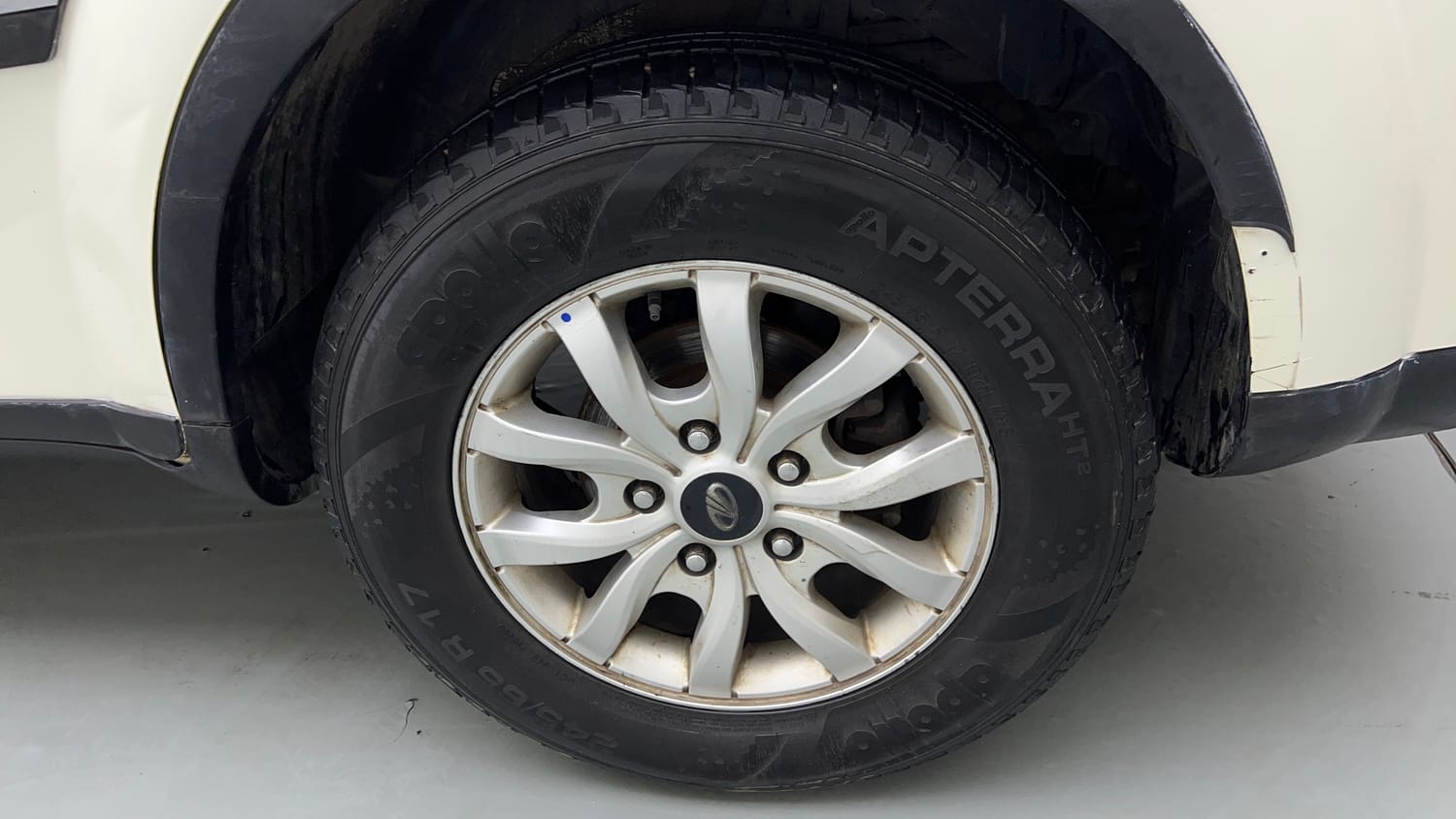 Used 2019 Mahindra XUV500 W9 Diesel Manual tyres LEFT REAR TYRE RIM VIEW