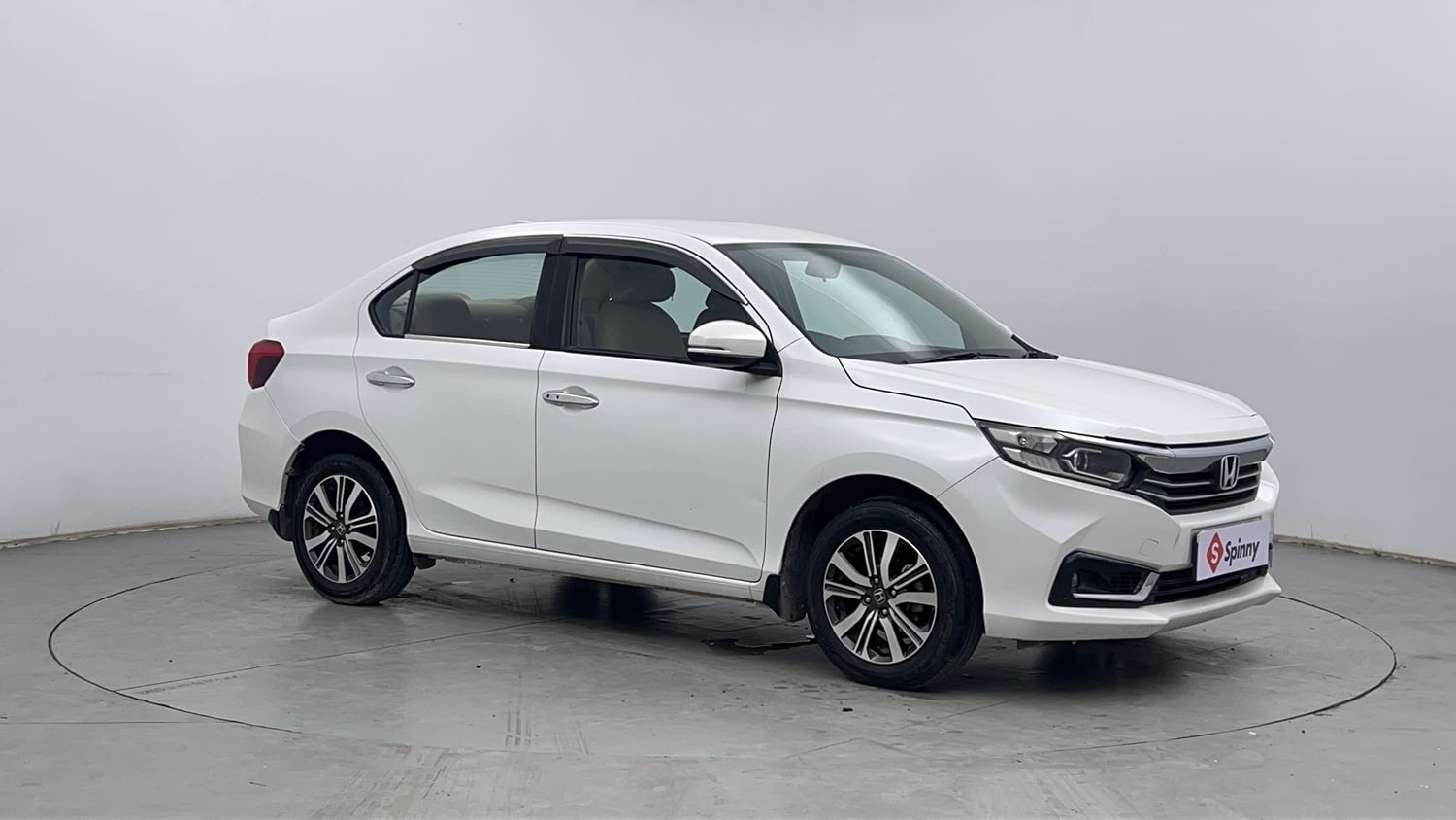 Used 2024 Honda Amaze VX 1.2 Petrol CVT Petrol Automatic exterior RIGHT FRONT CORNER VIEW