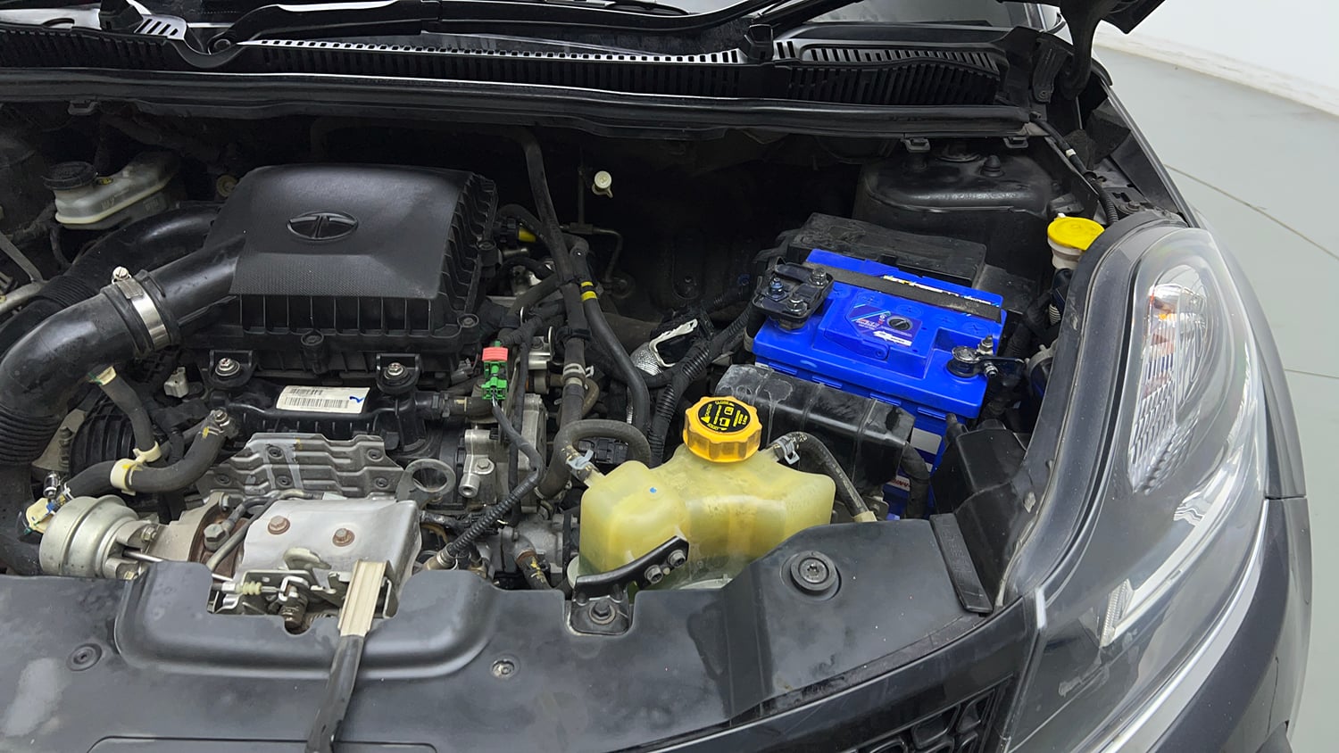 Used 2017 Tata Nexon XZ Plus Petrol Manual engine ENGINE LEFT SIDE VIEW