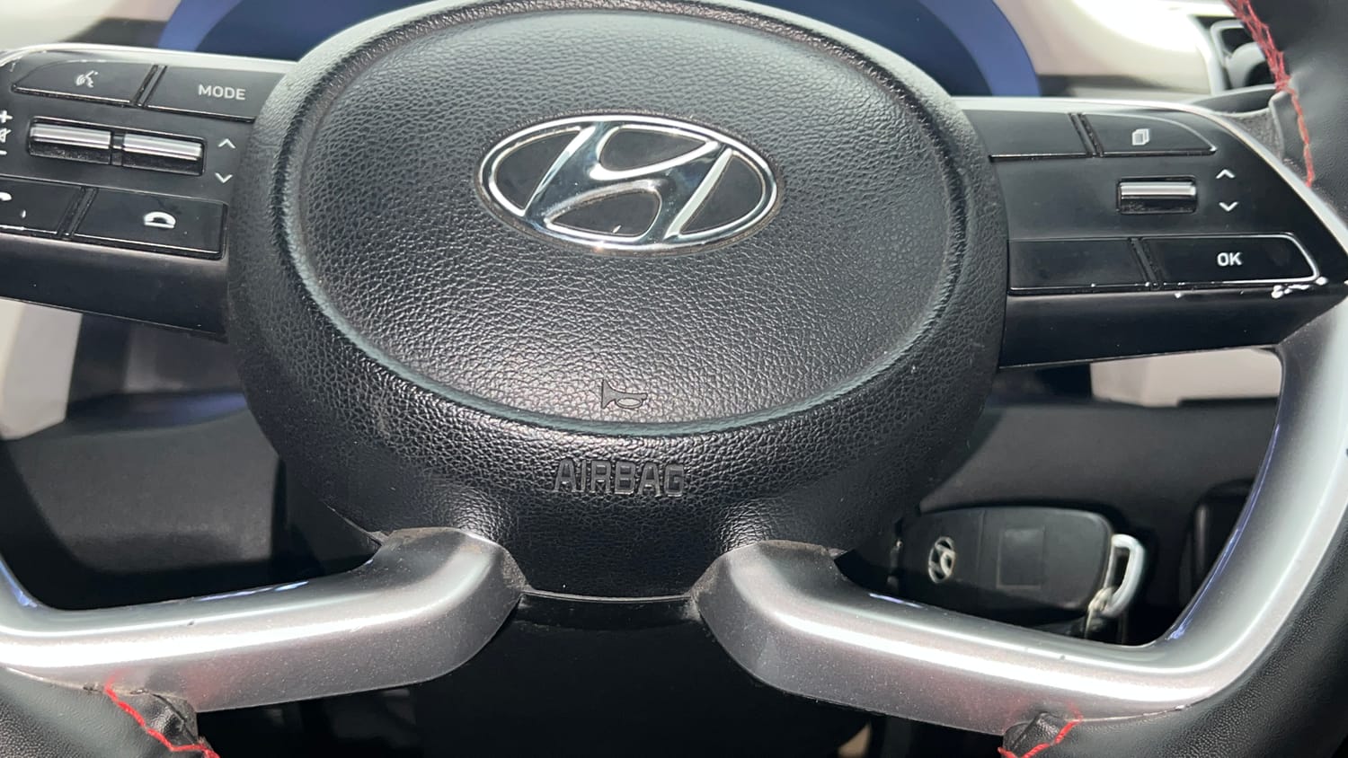 Used 2022 Hyundai Creta EX 1.5 Petrol Petrol Manual top_features Airbags