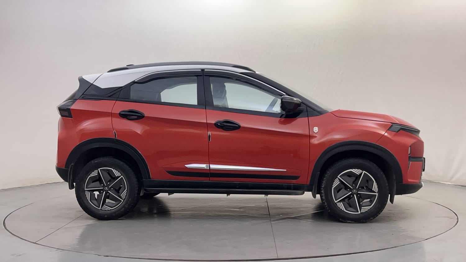 Used 2024 Tata Nexon Creative Plus S 1.2 Revotron Petrol 6MT DT Petrol Manual exterior RIGHT SIDE VIEW