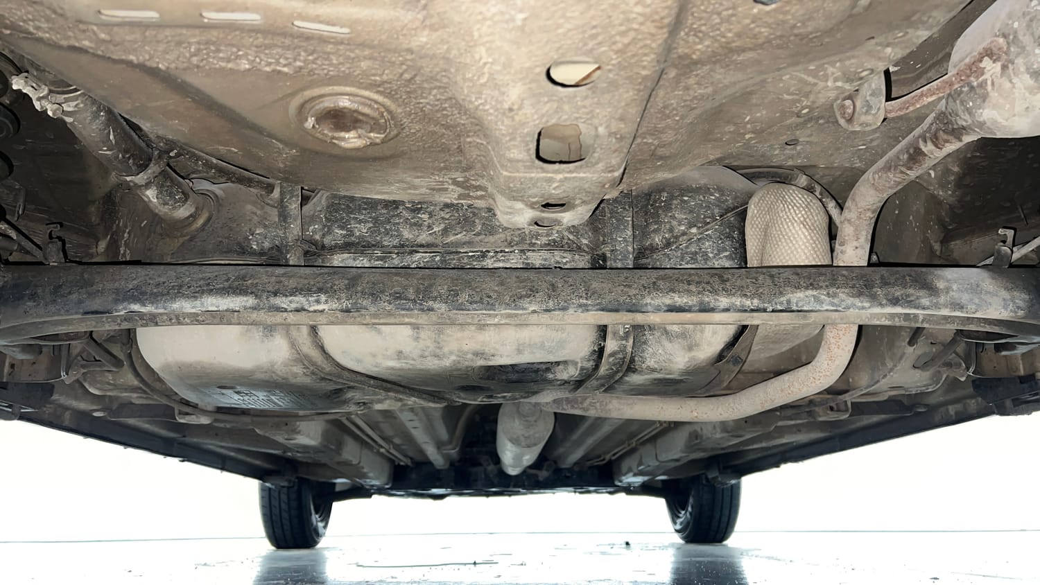 Used 2017 Maruti Suzuki Swift VXi Petrol Manual extra REAR UNDERBODY VIEW (TAKEN FROM REAR)