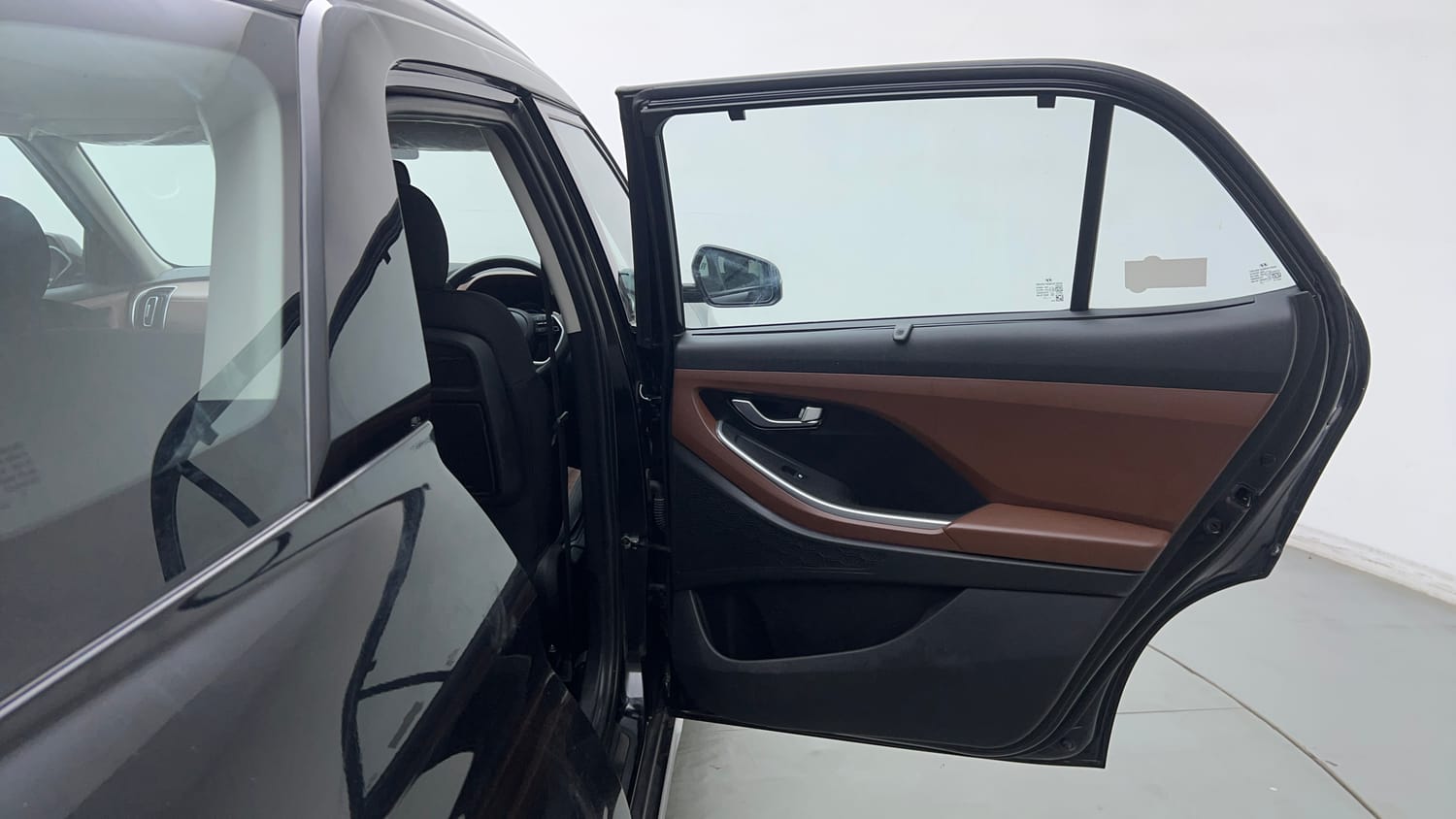 Used 2022 Hyundai Alcazar Prestige (O) 7 STR 1.5 Diesel AT Diesel Automatic interior RIGHT REAR DOOR OPEN VIEW