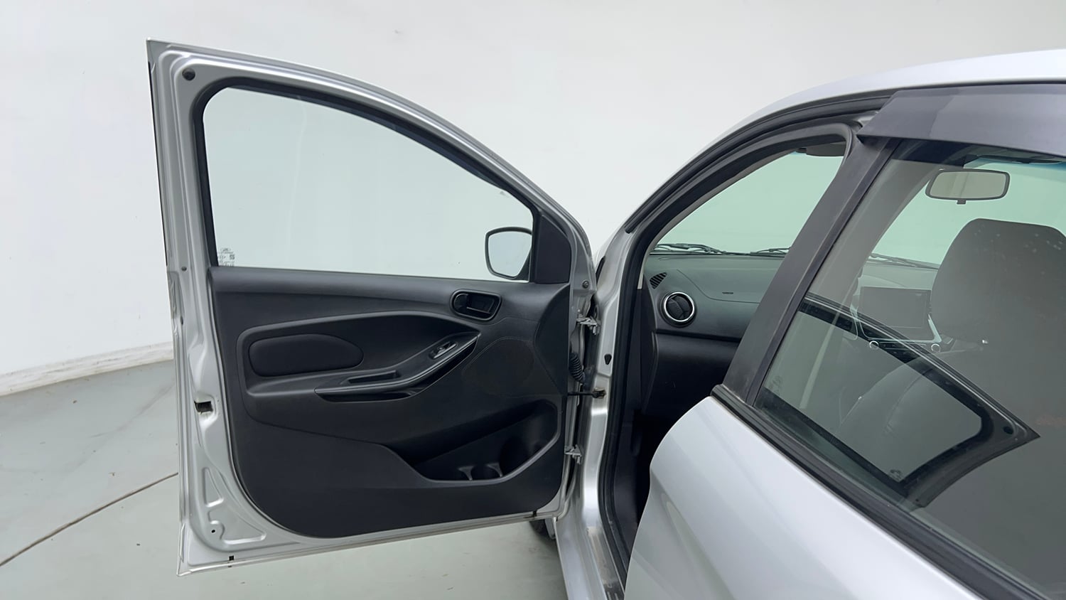 Used 2019 Ford Figo Titanium 1.2 Ti-VCT MT Petrol Manual interior LEFT FRONT DOOR OPEN VIEW