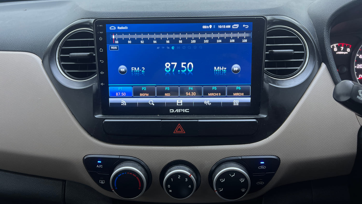 Used 2019 Hyundai Grand i10 Sportz AT 1.2 Kappa VTVT Petrol Automatic interior MUSIC SYSTEM & AC CONTROL VIEW