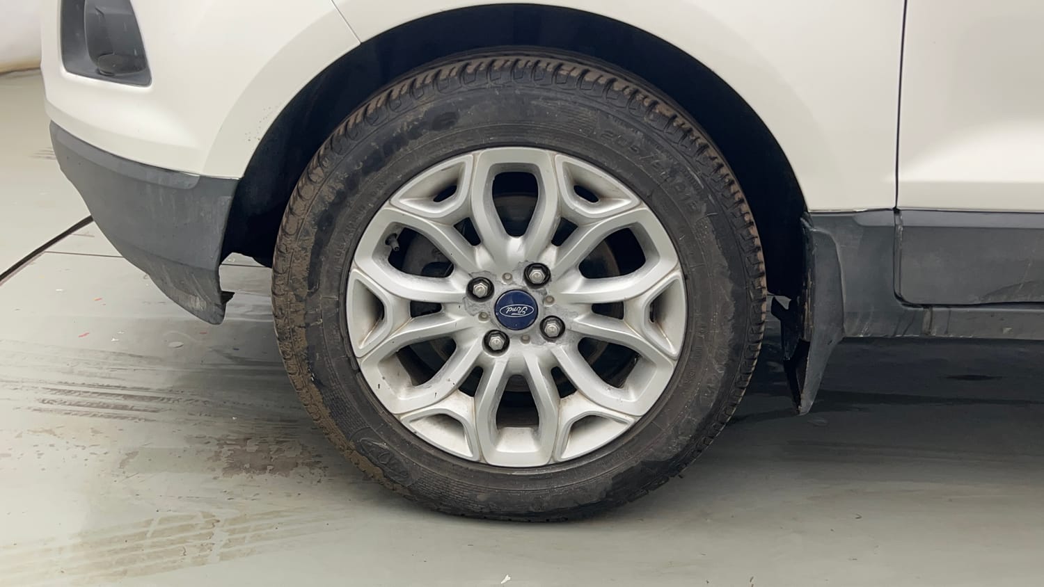 Used 2017 Ford EcoSport Titanium 1.5L TDCi Diesel Manual tyres LEFT FRONT TYRE RIM VIEW