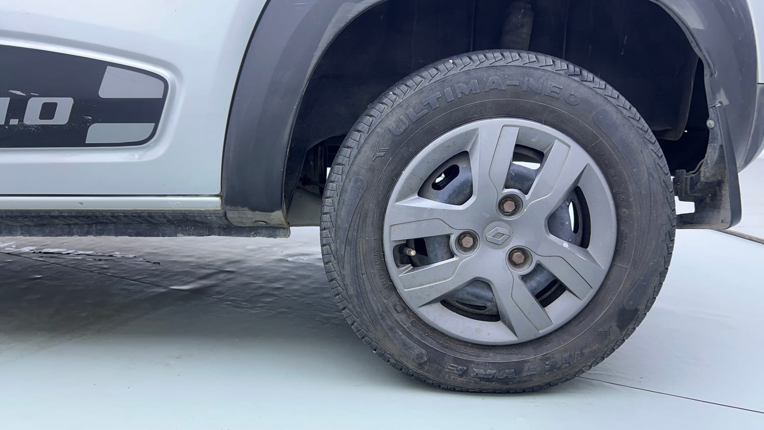 Used 2017 Renault Kwid 1.0 RXT AMT Petrol Automatic tyres LEFT REAR TYRE RIM VIEW