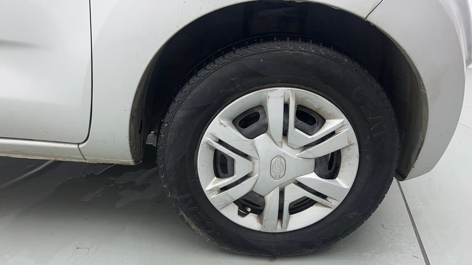 Used 2019 Datsun Redi-GO T (O) Petrol Manual tyres RIGHT FRONT TYRE RIM VIEW