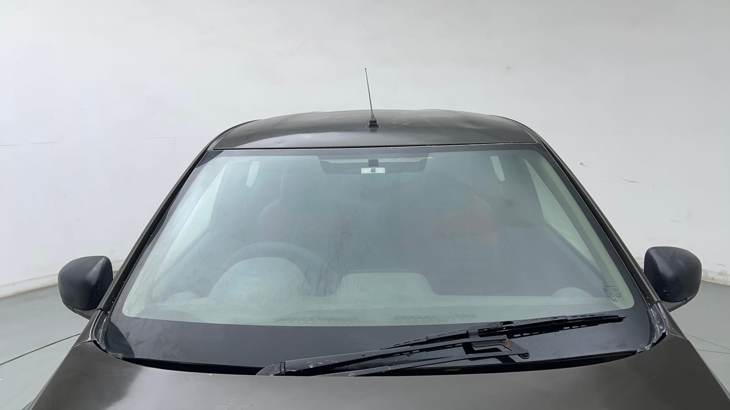 Used 2017 Renault Kwid RXT Petrol Manual exterior FRONT WINDSHIELD VIEW