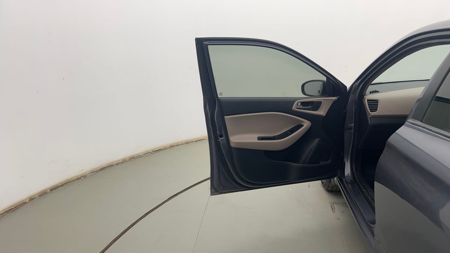 Used 2017 Hyundai Elite i20 Sportz 1.2 Petrol Manual interior LEFT FRONT DOOR OPEN VIEW