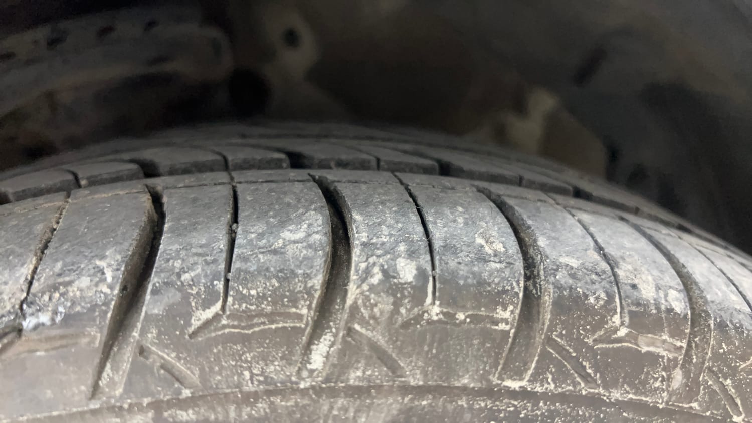 Used 2016 Hyundai Verna 1.6 VTVT SX AT Petrol Automatic tyres RIGHT FRONT TYRE TREAD VIEW