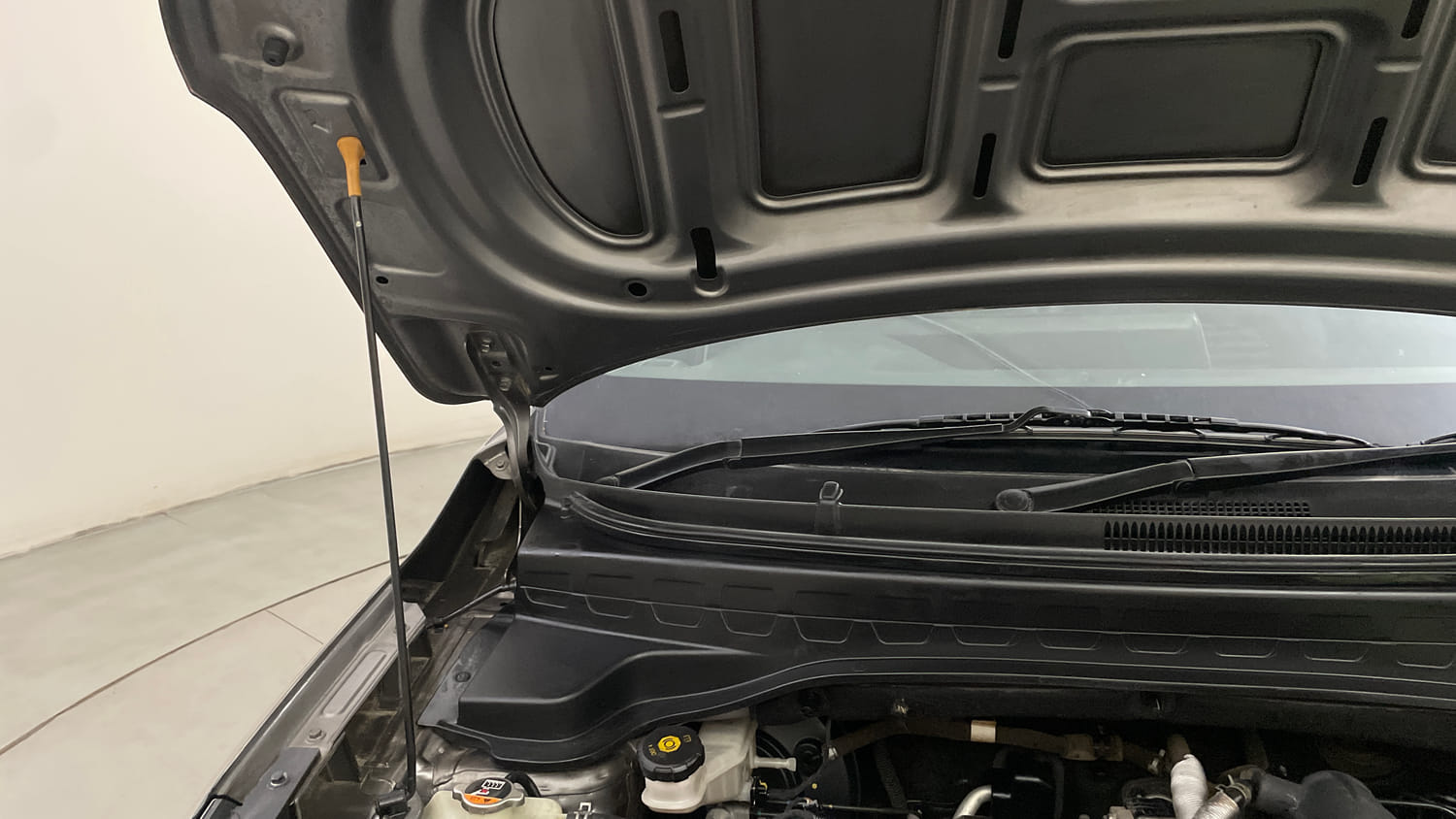 Used 2020 Kia Sonet GTX Plus 1.0 DCT Petrol Automatic engine ENGINE RIGHT SIDE HINGE & APRON VIEW