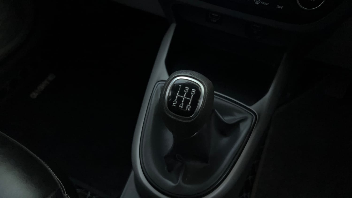 Used 2019 Hyundai Grand i10 Nios Sportz 1.2 Kappa VTVT Petrol Manual interior GEAR  KNOB VIEW