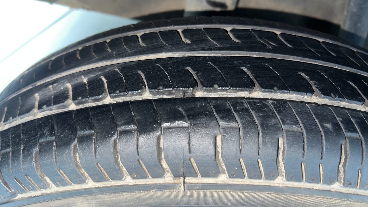 Used 2017 Renault Kwid RXT Petrol Manual tyres RIGHT REAR TYRE TREAD VIEW