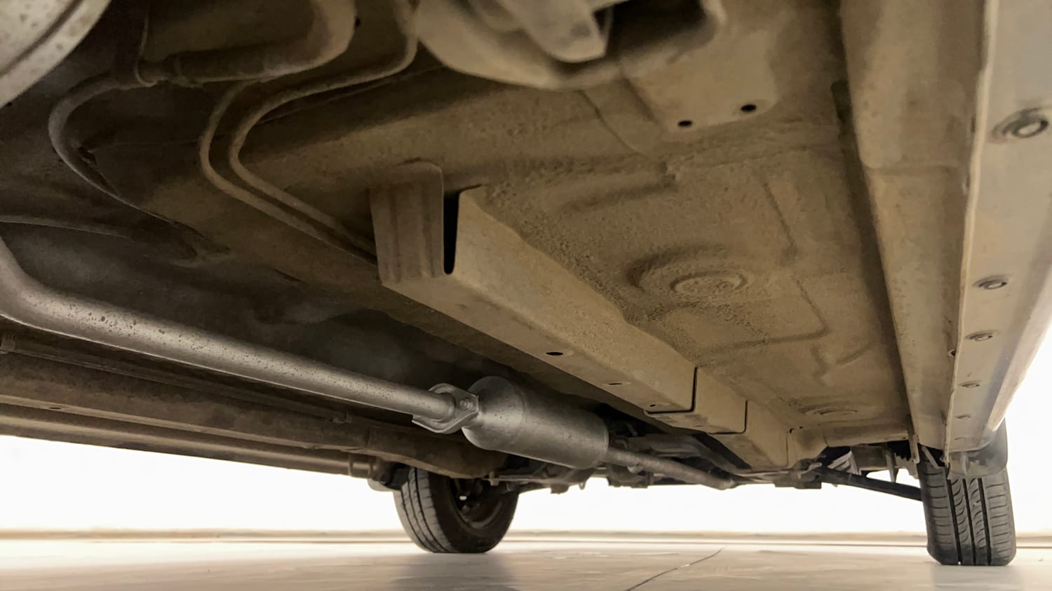 Used 2018 Maruti Suzuki Wagon R VXI Petrol Manual extra REAR RIGHT UNDERBODY VIEW