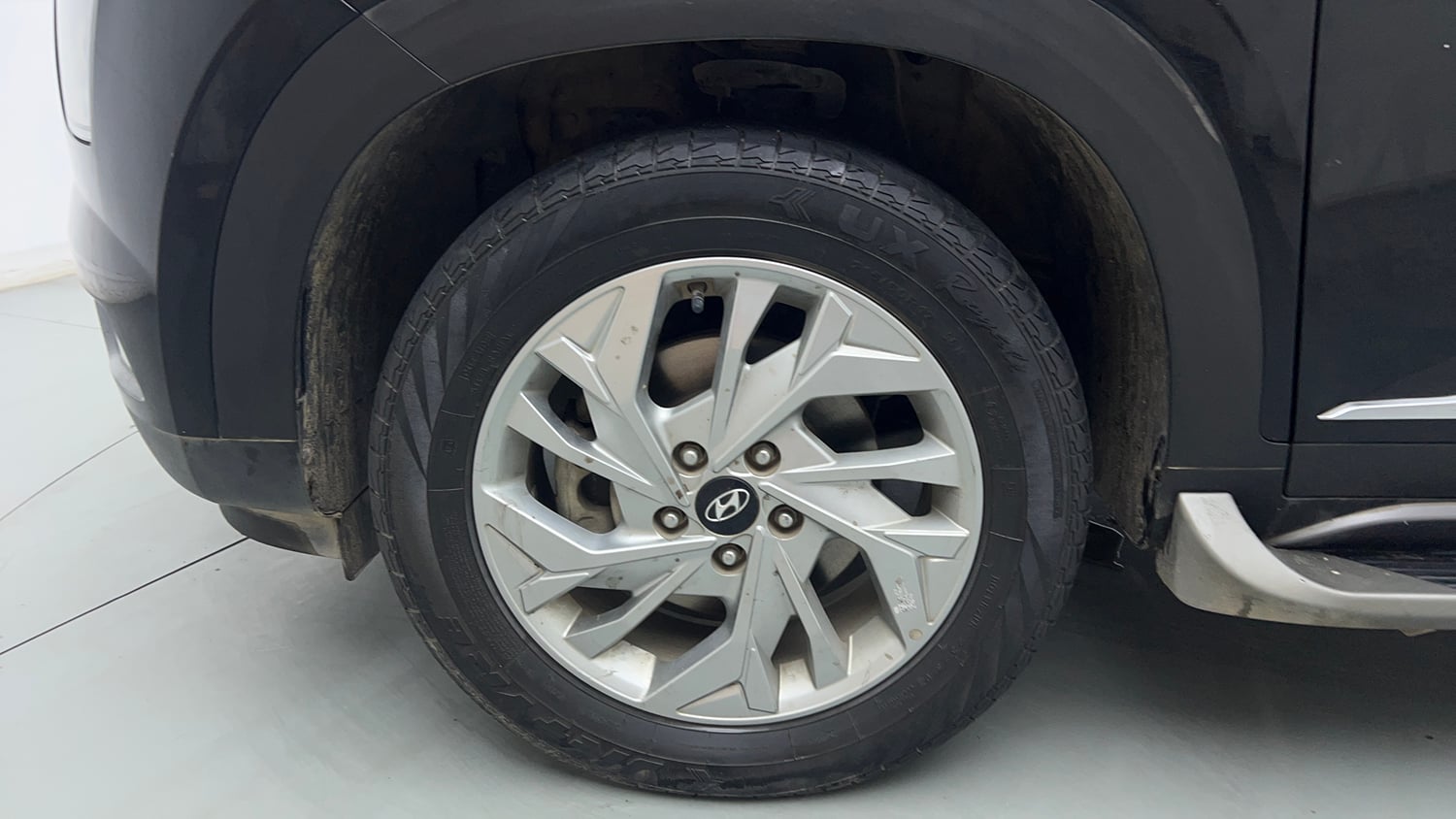 Used 2023 Hyundai Creta SX 1.5 Diesel Diesel Manual tyres LEFT FRONT TYRE RIM VIEW