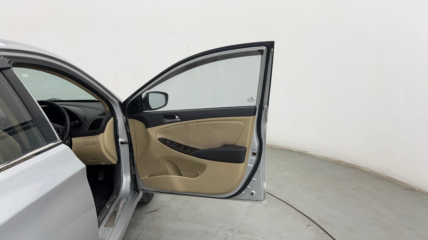 Used 2016 Hyundai Verna 1.6 VTVT SX AT Petrol Automatic interior RIGHT FRONT DOOR OPEN VIEW