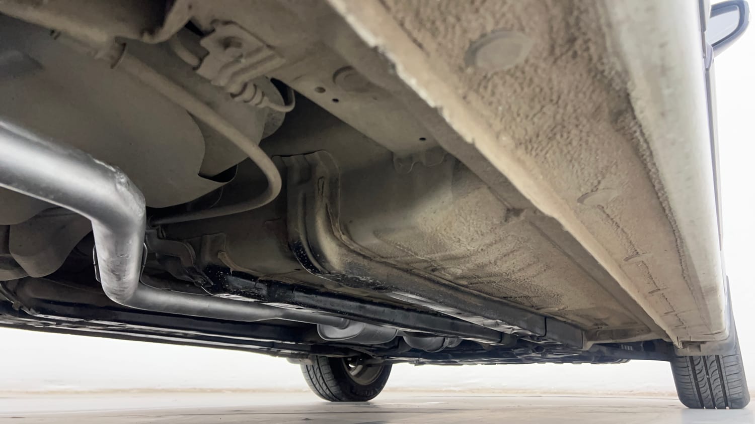 Used 2016 Hyundai Verna 1.6 VTVT SX AT Petrol Automatic extra REAR RIGHT UNDERBODY VIEW