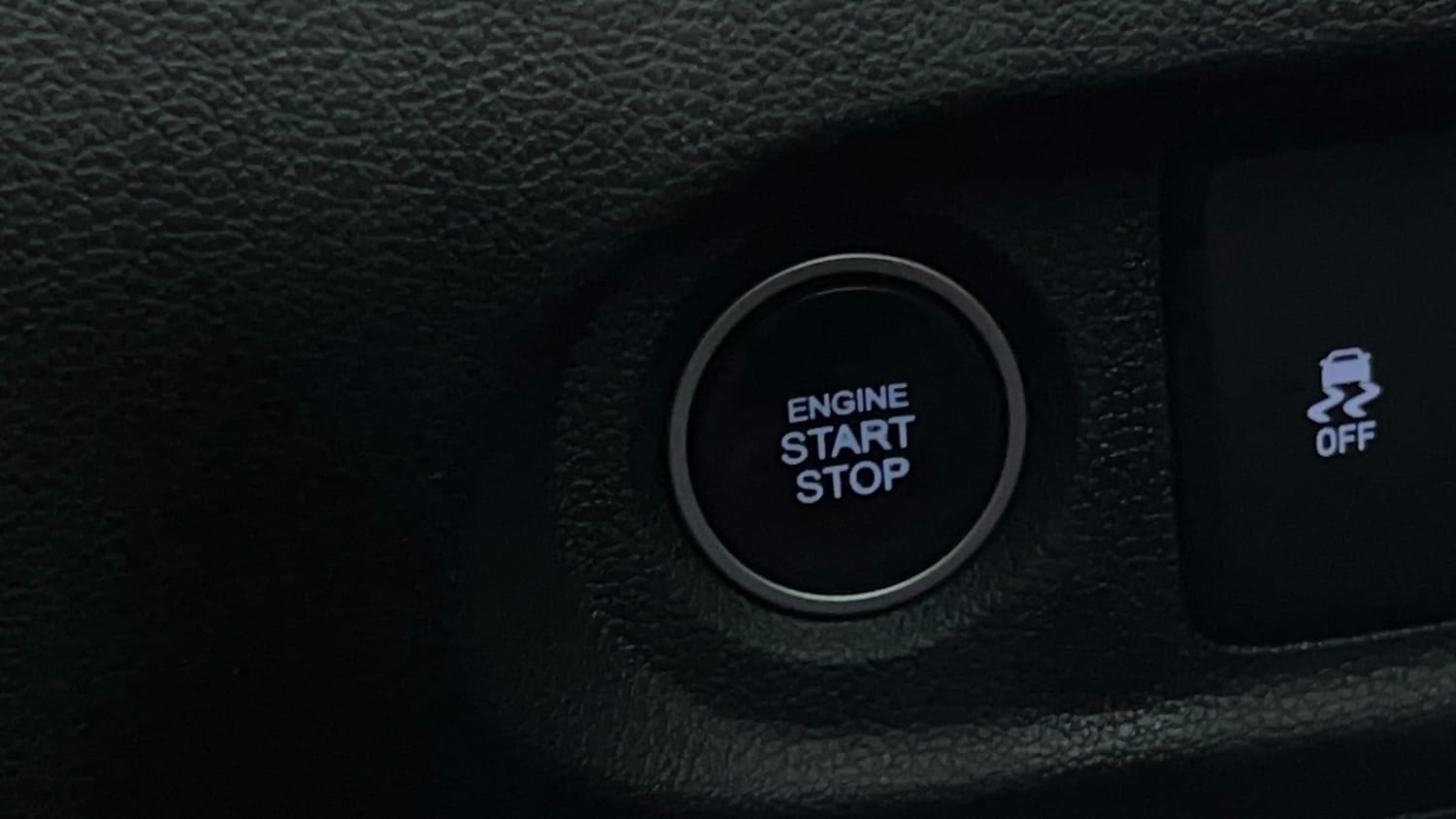 Used 2022 Hyundai Alcazar Prestige (O) 7 STR 1.5 Diesel AT Diesel Automatic top_features Keyless start