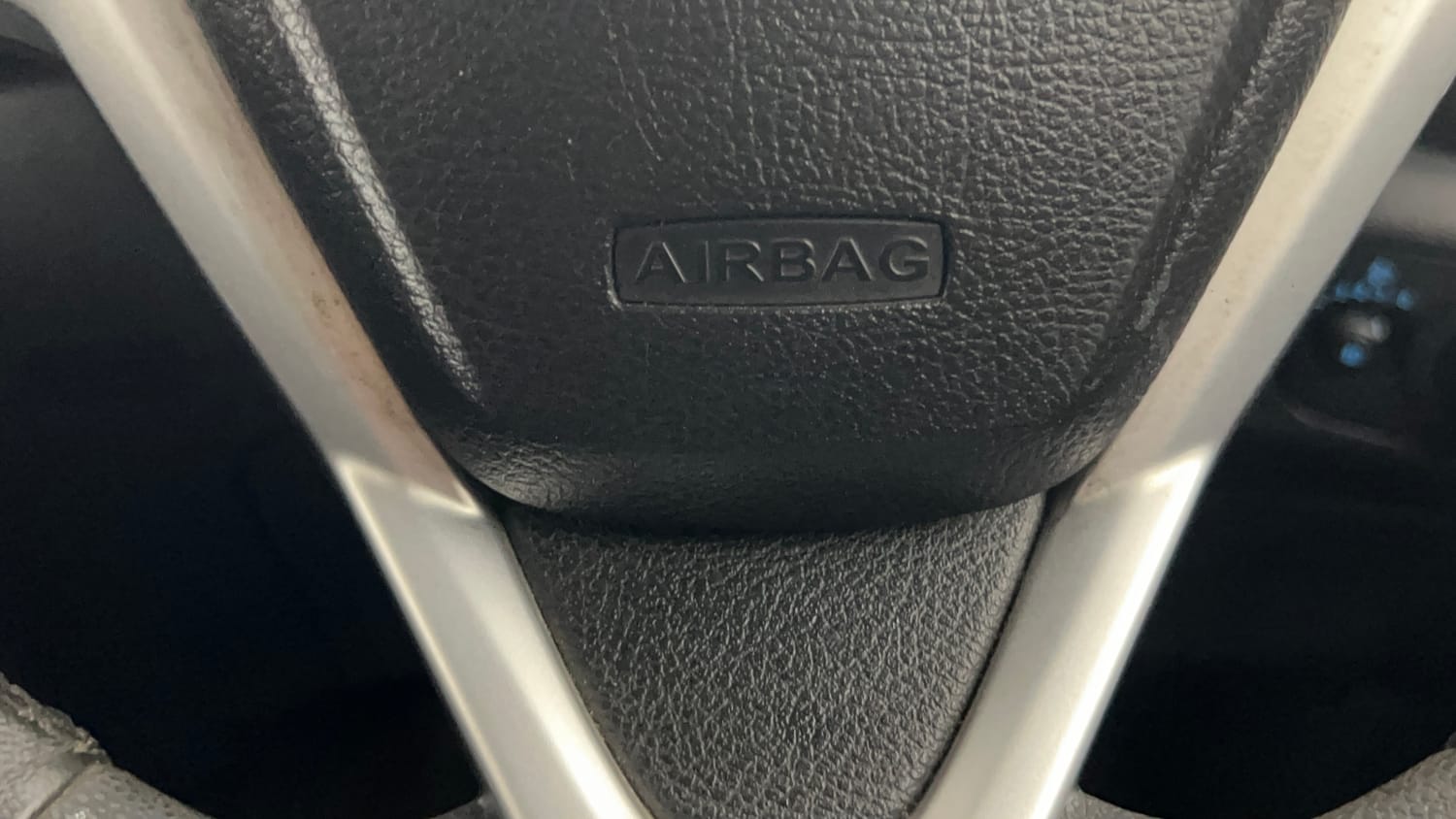 Used 2017 Ford EcoSport Titanium 1.5L TDCi Diesel Manual top_features Airbags