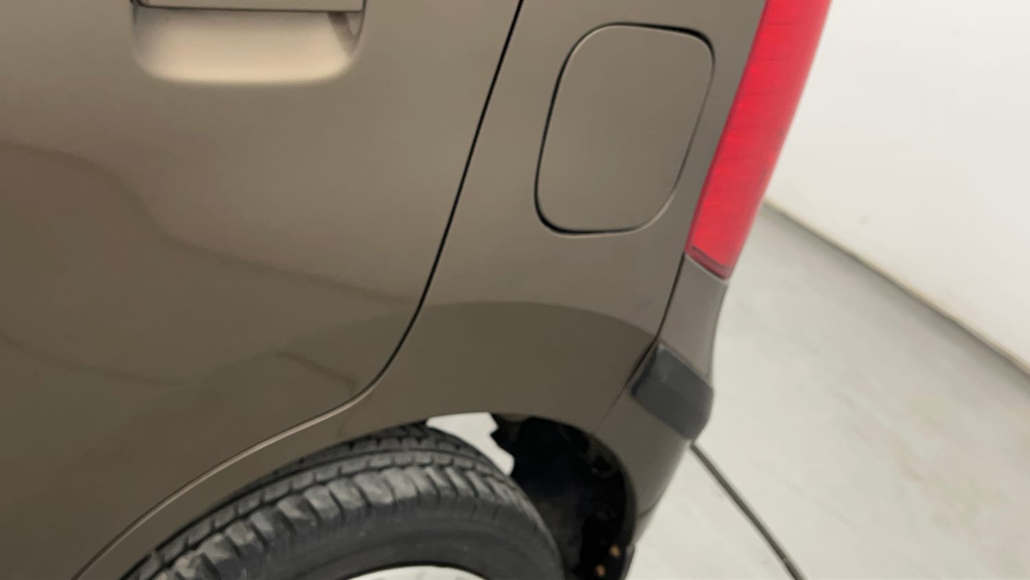 Used 2018 Maruti Suzuki Wagon R VXI Petrol Manual dents MINOR SCRATCH