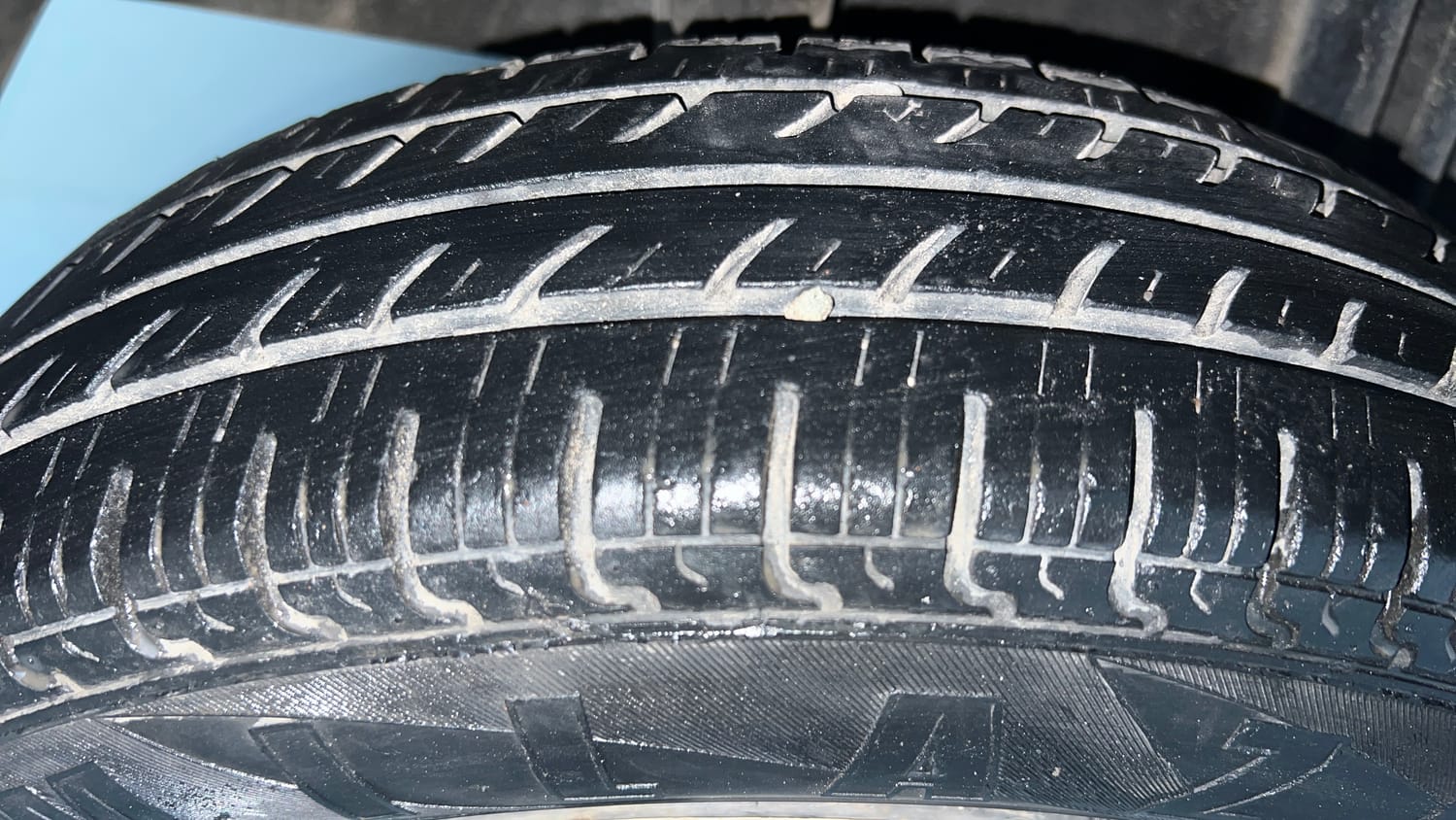 Used 2019 Datsun Redi-GO T (O) Petrol Manual tyres RIGHT REAR TYRE TREAD VIEW