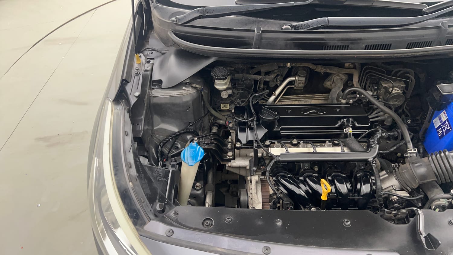 Used 2017 Hyundai Elite i20 Sportz 1.2 Petrol Manual engine ENGINE RIGHT SIDE VIEW