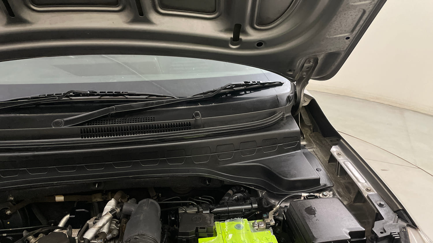 Used 2020 Kia Sonet GTX Plus 1.0 DCT Petrol Automatic engine ENGINE LEFT SIDE HINGE & APRON VIEW
