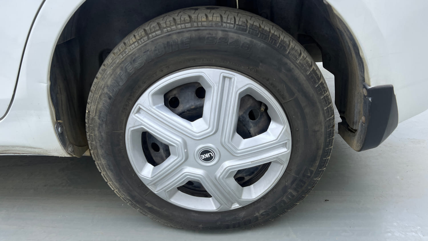 Used 2012 Maruti Suzuki Swift Dzire VXI Petrol Manual tyres LEFT REAR TYRE RIM VIEW